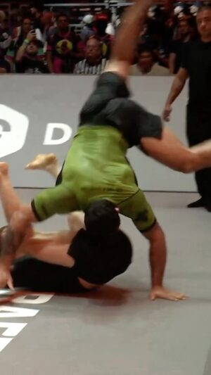 Lucas Barbosa Instagram - Now that’s how you use the pit wall! LFG!

#KC46 | LIVE on karate.com