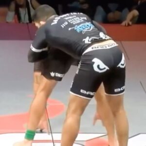Lucas Barbosa Instagram - @pitsubmissionseries COUNTDOWN to @karatecombat #KC46 Austin, Texas 🤠: @thefloridaboy VS @lucasbarbosajj | DONT MISS IT #FreeOnYoutube 📺🥋