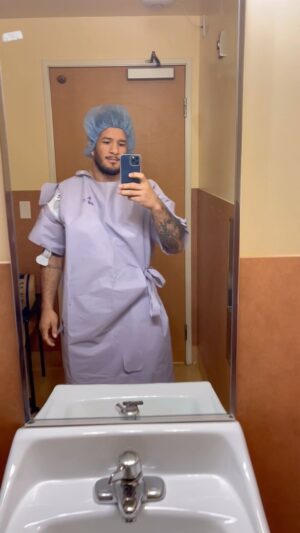Lucas Barbosa Instagram - “Não deixe seus medos te afetar , não deixe seu ego te limitar, e não deixe a preguiça te ganhar um dia sequer, tente sempre priorizar a técnica, e treine sua vontade e raça, e ame o que faz, e não deixa nada atrapalhar sua rotina, valorize ela! Oss” 

Leandro Lo 🕊️🙏🏼