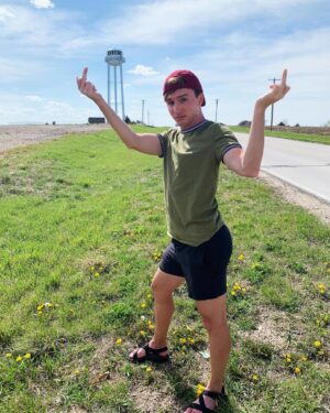 Lucas Cruikshank Instagram - me to my haters aka the person who cut me off in the raising canes drive thru 4 days ago