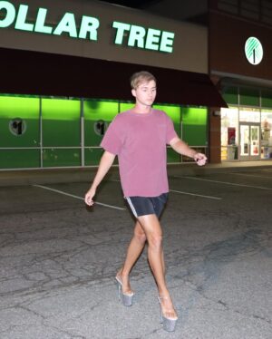 Lucas Cruikshank Instagram - can’t even go to the dollar store without the flashing cameras