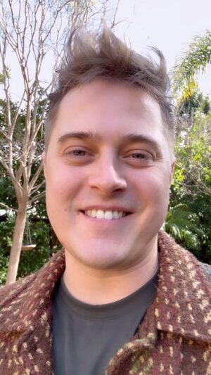 Lucas Grabeel Instagram - Friends! I’ll be in Brazil before you know it⚡️I can’t wait to meet you guys at Fabrique in São Paulo on May 25th and at Sacadura in Rio de Janeiro on May 31st. Tickets are selling fast, so don’t miss out! link in bio 🎤 Vejo você lá ✨😍