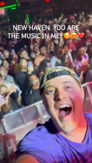 Lucas Grabeel Instagram - @toadsplace was amazing last night! So much love. Thank you for making my dreams come true! New York City, see you tonight! @boptothetoptour @jefferythedj @lifebymichael