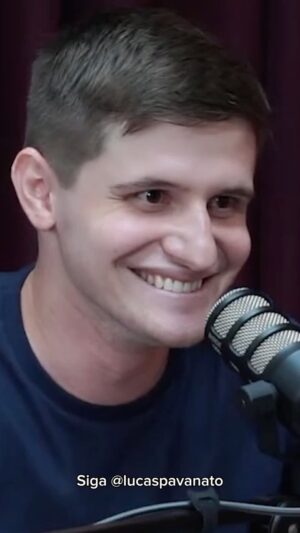 Lucas Pavanato Instagram - Feminista levou tramontina e ficou desnorteada! 😂

Siga @lucaspavanato 

#direita #nikolasferreira #feminista #bolsonaro