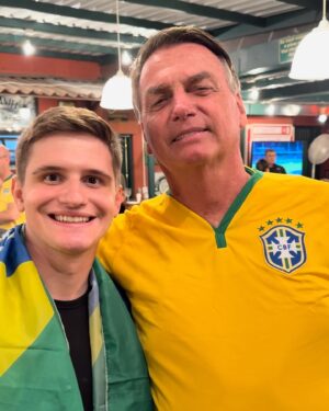 Lucas Pavanato Instagram - O presente é deles, mas o futuro é nosso! 🇧🇷