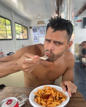 Lucas Velasco Instagram - Italia mia ❤️quanto sei bella 🇮🇹.

Mis favoritas son la 4 y la 5 sin duda alguna 🤣