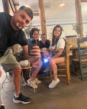 Lucas Velasco Instagram - Despido este 2023 con muchas ganas. Hubo momentos buenos y momentos muy duros pero todo es aprendizaje. Unas de las cosas que quiero proponerme para este nuevo año es vivir el momento, El aquí y ahora . Gracias a todos esas personas que estuvieron siempre. Chau 2023 ( no vuelvas más jajaja)