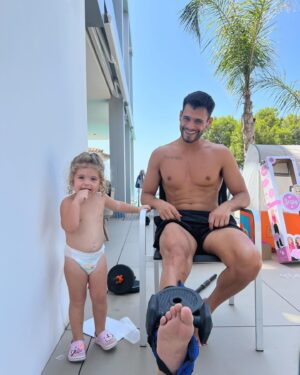 Lucas Velasco Instagram - Despido este 2023 con muchas ganas. Hubo momentos buenos y momentos muy duros pero todo es aprendizaje. Unas de las cosas que quiero proponerme para este nuevo año es vivir el momento, El aquí y ahora . Gracias a todos esas personas que estuvieron siempre. Chau 2023 ( no vuelvas más jajaja)