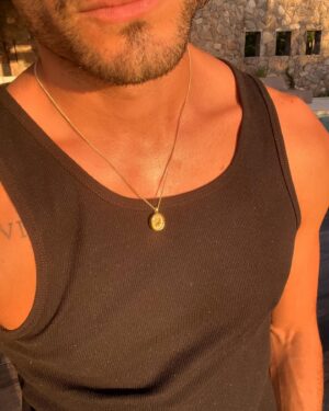 Lucas Velasco Instagram - Ese look bronceado 🕺🏼☀️😎