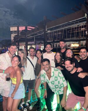 Lucas Velasco Instagram - Este viaje a Argentina fue diferente a otros por qué no solo estuve mucho tiempo sino que NO llegué en mi mejor momento personal por muchas razones.fue realmente hermoso empezar el 2024 con mis amigos y familia . Este viaje me hizo dar cuenta que hay gente que me quiere ver bien de verdad , que se preocupa por mí y quiere lo mejor . Ahora vuelvo a Madrid con más fuerza por qué sé que tengo el apoyo incondicional de toda mi gente . Gracias y más gracias . Vuelvo con la fuerza que necesitaba pero obvio que no es fácil volver a dejar a mi familia y a mis amigos . Voy a por todo pero esta vez no solo por mí sino por todos los los que confían en mí y me quieren de verdad ❤️☺️ SIMPLEMENTE GRACIAS