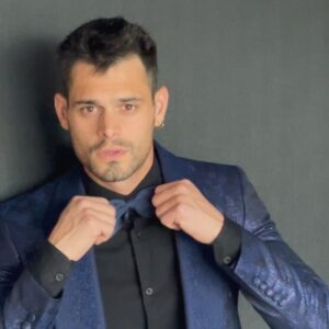 Lucas Velasco Instagram - Hace unos días me vestí de gala para la presentación de “Máxima” ¿ Qué les parece el look ?