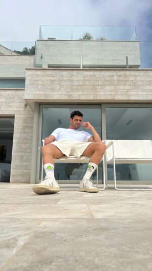 Lucas Velasco Instagram - Un resumen pequeñito de un gran viaje 🫶☀️🌊🏋️‍♂️🕺🏼