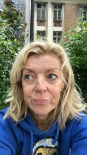 Luce Mouchel Instagram - Aujourd’hui Lulu commence par la fin...