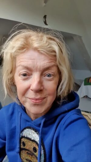 Luce Mouchel Instagram - Aujourd’hui Lulu vous parle de l'heure qu'il est 🤪
