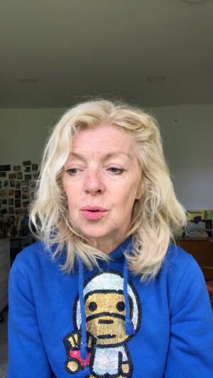 Luce Mouchel Instagram - So Lulu, épisode 22
Aujourd’hui, Lulu vous parle de soi .
Bon dimanche!