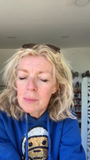 Luce Mouchel Instagram - Aujourd’hui, Lulu vous parle du temps qu il fait...