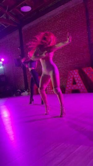 Lucia "Ginger" Molčányiová Instagram - Dancing in Los Angeles gives me so much inspiration, motivation & energy.🇺🇸I enjoy every second of it!🤩This is a beautiful, touching & empowering choreo by gorgeous @marissaheart ♥️

The song & choreo were truly emotional for me, because they tell a story of what I'm feeling: there is no space for me to play any games in a relationship, but just pure love.

Heels @joheela_danceshoes -15% code: GINGER
Music @arianagrande True Story
Studio @theplaygroundla 

#heelschoreo #heelsdance #losangeles #truestory #dancereel #dancevideo