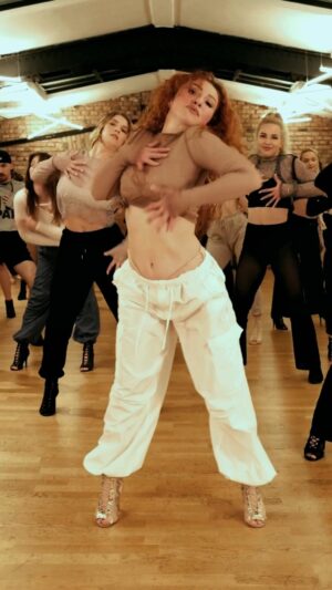 Lucia "Ginger" Molčányiová Instagram - Exes❤️‍🩹
Filmed by @katkasugar 
Music by @tatemcrae 
Heels @joheela_danceshoes 
Studio @tanecni_sector 
Choreo & Dance Class by me

#exes #heelschoreo #heelsvideo #dance #dancevideo #dancereel