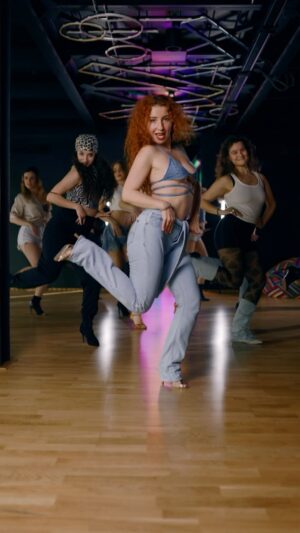 Lucia "Ginger" Molčányiová Instagram - TEXAS HOLD' EM🤠
Studio @riverparkdanceschool 
Filmed by @juli.held 
Music @beyonce 
Heels @joheela_danceshoes -15% code: GINGER
Sexy & fun country cowgirl rodeo heels choreo by me💋

#texasholdem #country #heels #countryheels #cowboy #cowgirl #heelsclass #dance #dancevideo #dancereels #heelsdance