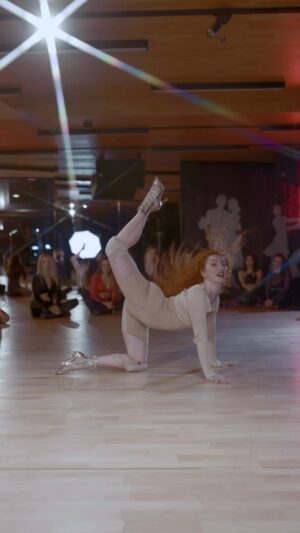 Lucia "Ginger" Molčányiová Instagram - Time of the season⏰

My new choreo to one of my all time favorite songs♥️
Filmed by @juli.held 💎

📍Môj ďalší workshop v Bratislave bude 10. februára 2024 sobota 18:00-20:00 @wemove.sk 👑Budem učiť moju choreo na song "I belong to you" by Lenny Kravitz🔥Level: BEG/INT👠Choreo bude natáčaná🎥Teším sa na vás veľmi!💋

⬇️Registrácia Online⬇️ www.dancewithginger.com