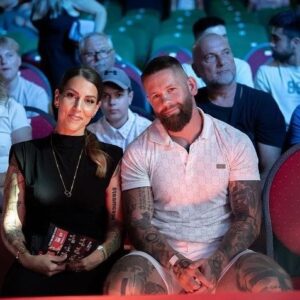 Lucia Krajčovič Instagram - Príjemný galavečer @fabriq_mma plný krásnych ľudí a fajn rozhovorov💫 #fabriqmma #fight #mma