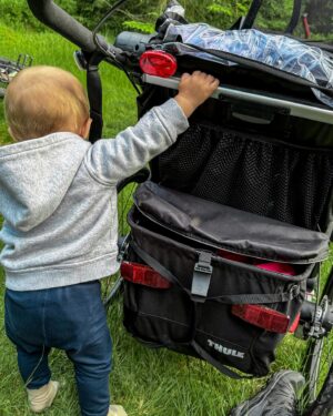 Lucie Čižmárová Instagram - Víkend 🤩❤️ dnes 10 měsíců 🩵

#ThuleChariotSport #thuleurbanglide4wheel #Midblue #Family #thule #bringyourkids