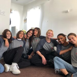 Lucila Solá Instagram - Dream Team ✨ Love all these girls, even more beautiful on the inside, who came out today to create a home for @asenseofhomeorg. You girls are special 💙