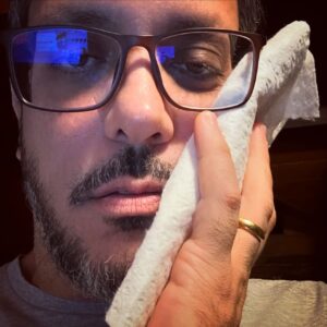 Lúcio Mauro Filho Instagram - Primeiro domingo de folga do ano de 2024! Em pleno Tiradentes… Não podia ser mais perfeito. Tirei o dente. Nessas horas faço questão da experiência Premium!
🙄🦷💊
#saudebucal 
#cuidedosseusdentes