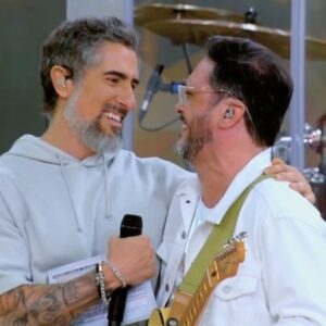Lúcio Mauro Filho Instagram - o amor desses dois é lindo demais. Lucinho, entenda, você merece todas as homenagens! (o final 😍) #Caldeirão #Caldeirola 💜🌟🎶