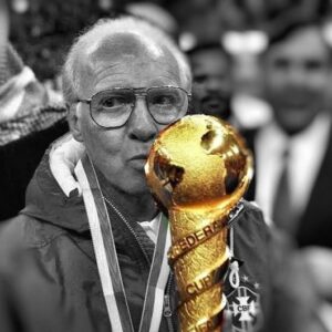 Lúcio Mauro Filho Instagram - Zagallo partiu para a glória da eternidade! O que ele fez pelo futebol brasileiro, jamais será esquecido, seja pela seleção, sendo o único ser humano Tetracampeão Mundial, como também pelos clubes que passou, incluindo aí o meu Mengão.
É uma figura histórica, um brasileiro que sempre alçou nossa bandeira aos picos mais altos!
Sorte a nossa viver o tempo do Velho Lobo!
Zagallo eterno tem treze letras!
Obrigado Zagallo!
❤️⚽️🙏🏽🇧🇷🏆✨
#zagallo
#zagalloeterno 
#velholobo 
#futebolbrasileiro 
#13