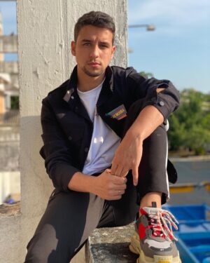 Luckas Moura Instagram - ⚫️❤️