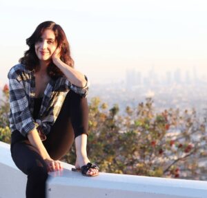 Lucy Cominetti Instagram - De vuelta en LA con el Downtown de fondo