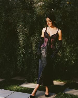 Lucy Hale Instagram - Wearing a design by the truly gifted @wiederhoeft_ for the @fashiontrustus the other night 💜 I love this event because it supports young design talent with the aim of helping them expand into a global brand. Lots of love and support in the room 🫶🏻 thank you @rogervivier & @gherardofelloni for having me at your table! 

& thanks to the girlies, as always:
@mollyddickson 
@bridgetbragerhair 
@jennakristina 
Photos by: @maddiedeutch