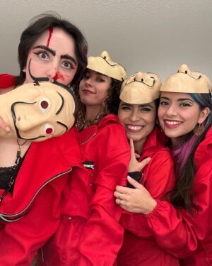 Lucy Luna Instagram - La resistencia! ♥️ #halloweenweekend