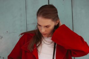 Lucy Luna Instagram - Every now and then I like taking portraits for fun, especially of the people I love. Here’s some of my girl @christinmuuli last winter 🤍