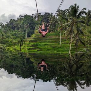 Ludi Lin Instagram - Eat. Pray. Lose your clothes. Bali.

#asicssg #soundmindsoundbody
