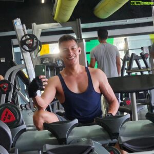 Luis Alberti Instagram - Ai la llevo carnal @bodyarchitectsoficial semana tres!... tienen que entrenar con él!!! 
#andascontodoalberti🧙🤠💫🌟🌟✨🕺✌🏽🏋️🌟🧙🏼‍♂️😎