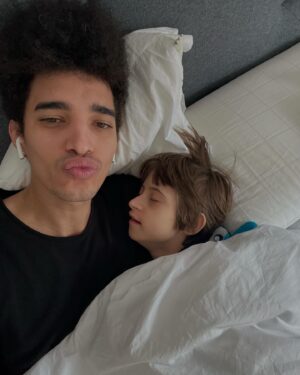 Luís Borges Instagram - PARABÉNSSSS meu amor 🎂
Já são 14 anos de algumas dores de cabeça, abraços, beijos , televisões partidas 😂 mas eu só tenho a agradecer-te por me deixares fazer parte desse teu mundo, que é só teu. 
AMO-TE meu filho 🫶🏾
