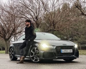 Luis Cepeda Instagram - Con la familia al volante
@audispain