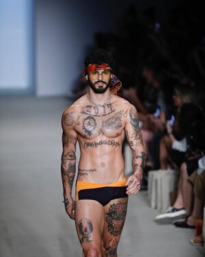 Luis Coppini Instagram - @amirslama #spfw