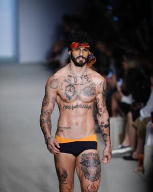 Luis Coppini Instagram - @amirslama #spfw