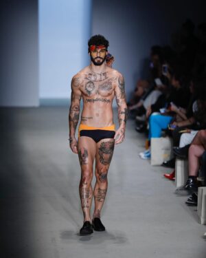 Luis Coppini Instagram - @amirslama #spfw