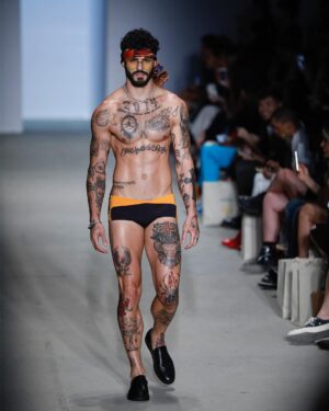 Luis Coppini Instagram - @amirslama #spfw