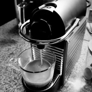 Luis Ernesto Franco Instagram - Despertar sano ✅
Agradecer ✅
Tender la cama ✅
Café ✅
Orar/ meditar ✅
Leer 30 mins ✅
Work out ✅
Ready pa rascarle al cheque✅

“You will never always be motivated, so you must learn to be disciplined.”