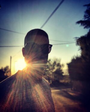 Luis Fernández Instagram - Luz  #luzbel #portadordeluz #estrelladelamañana (Antropónimo masculino. Es una forma extrabíblica de denominar a Lucifer. Antes de la rebelión que encabezó contra Dios, Lucifer fue creado hermoso, glorioso, perfecto. Estaba por encima de todas las categorías de los ángeles y era el favorito de Dios. Lucifer (Luzbel) significa "Portador de luz" pero tras su caída y destierro al infierno, su nombre fue cambiado a Satán (adversario).)