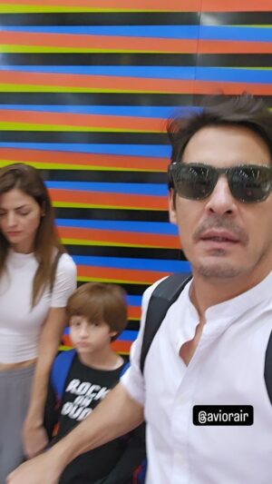Luis Gerónimo Abreu Instagram - Esto ya es manipulaciona  a OTRO NIVEL! .... jejeje
Gracias a mis amigos de @aviorair por estar pendientes y solucionarme estos " impulsos extraños " que me dan j
Hablando en serio , tuvimos que viajar  por razones de trabajo y fue la mejor ruta , haciendo escala en Bogota con @aviorair .
PD : .... tienen una tarifa especial FLEX 
Puedes hacer dos cambios gratis y tiene  100% de reembolso...averigüen!!!!