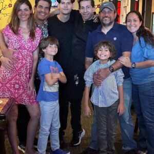 Luis Gerónimo Abreu Instagram - Este TBT reciente , es muy significativo .
Les cuento en la primera foto esta mi hermano @chefmax69 , con su hijo Noah, mi hermano @joaquinabreu y su hijo Gabriel, este servidor y Salvador.
Lo especial de.esta foto es que es primera foto de los 6 JUNTOS. Por razones de la vida, distancia, etc tardamos 8 años en poder tomar esta foto, siempre faltaba alguno ... Lo logramos en ese viaje y con la fe de que se va a repetir mucho y seguido. Si deslizan ven el combo completo con mi maravillosa cuñada @marianna_antunez y mi flaca bella @claudialagatta .Día Maravilloso!!
por eso la canción... así me sentia ese día.
 Happy to be Here.
Feliz Jueves !!!!!