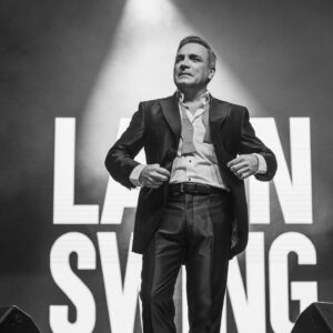 Luis Jara Instagram - Comenzamos un camino, un recorrido por Chile lleno de música, trabajo y disciplina. Una esperada gira de la mano de un disco entrañable como #latinswing. Me acompaña un equipo humano y artístico de primer nivel, técnicos, músicos, y productores. A todos ustedes mil gracias, porque comenzamos con el pie derecho en #temuco. Gracias @jpcrettino por acompañarme. Gracias @paulo_zieballe por tu talento. Ahora nos espera Concepción y antofagasta este mes de julio. Infinitas gracias por su cariño y aplausos. Los quiero y seguimos en ruta @antonio_mondaca @felipesaxo @jhonytrombon @mauriciocastillo.cl @jjvra @rafaelpercu @nachoo_barrientos @kokeduranc @maestri_music @sotelobirkelbach @waldo_gonzalez_ld @iossandon @mosquelot_ @flavio_silva_cifuentes @pabloko73 @rodrigovidelam @camipiki @bizarrolivecl @sono.cl @supermercadoslily @carnivo_steakhouse @jpcrettino @paulo_zieballe. Gracias al auspicio de @cajalosandes 

Fotos y videos by: @sebaadiaaz