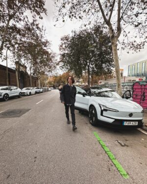 Luis de la Rosa Instagram - Últimos días en Barcelona con @volvocarmexico 

La pasamos increíble dando la vuelta y conociendo la ciudad, comida, y museos en la nueva #VolvoEX30