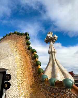 Luis de la Rosa Instagram - Que onda con Gaudí 🤯